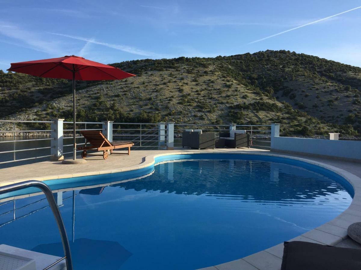 Apartments "Villa Antea" Vinišće Exteriér fotografie
