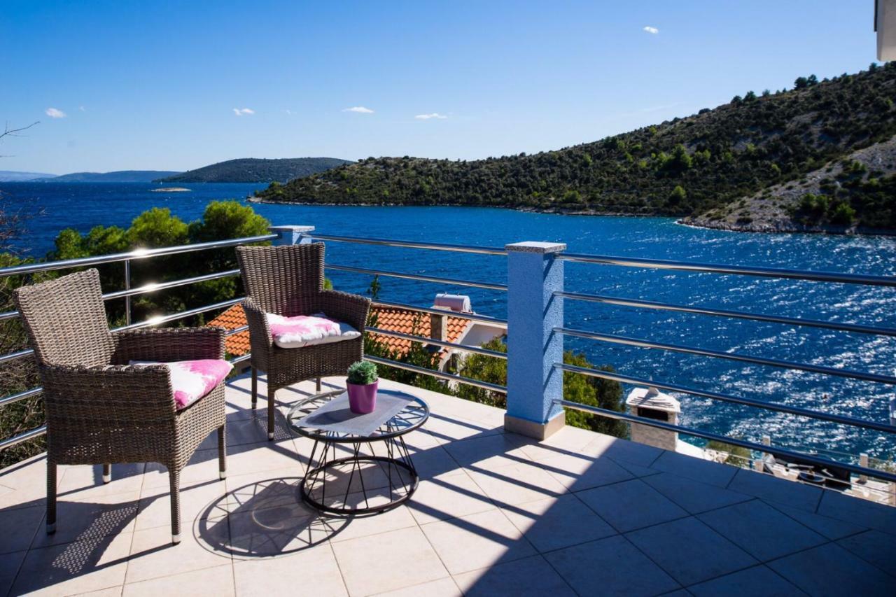 Apartments "Villa Antea" Vinišće Exteriér fotografie