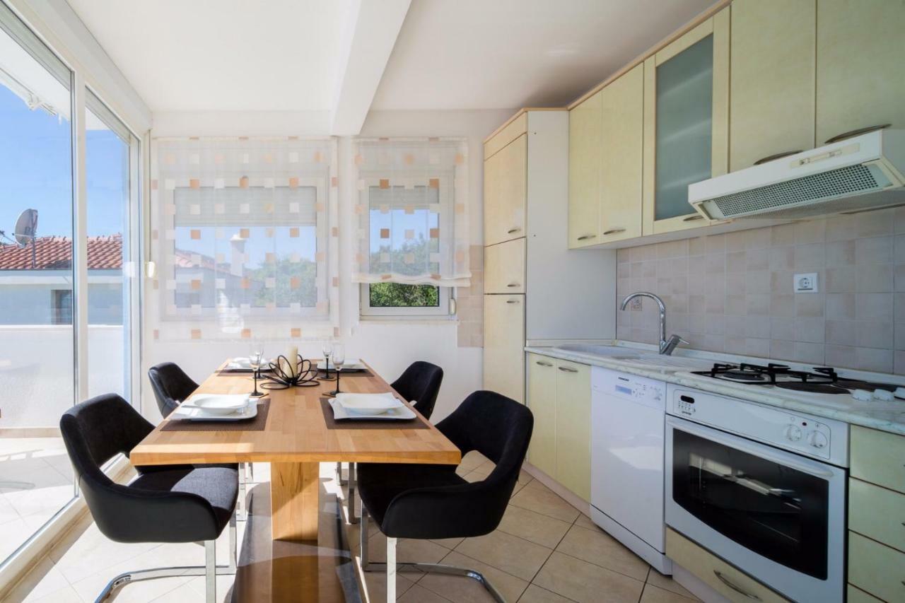 Apartments "Villa Antea" Vinišće Exteriér fotografie