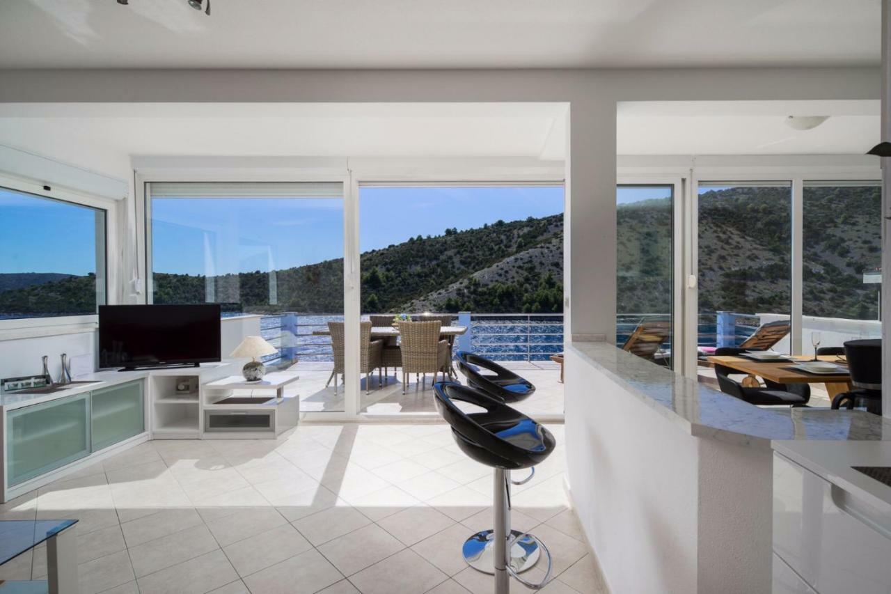 Apartments "Villa Antea" Vinišće Exteriér fotografie